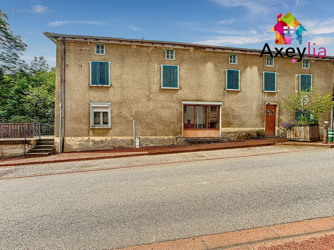 Maison à VILLEMONTAIS