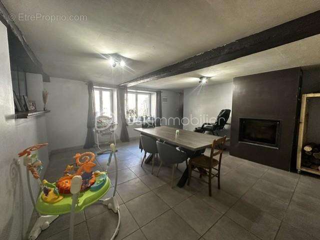 Maison à VANVEY