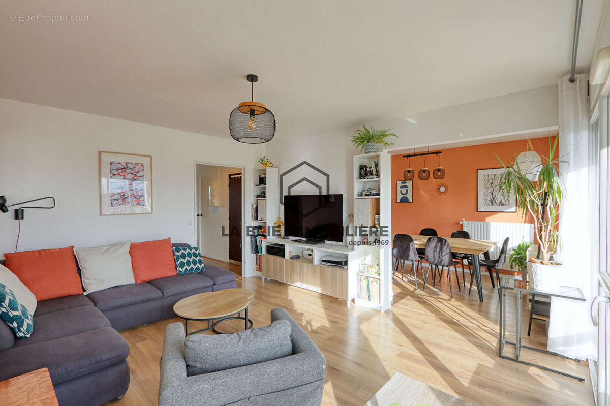 Appartement à LIMEIL-BREVANNES