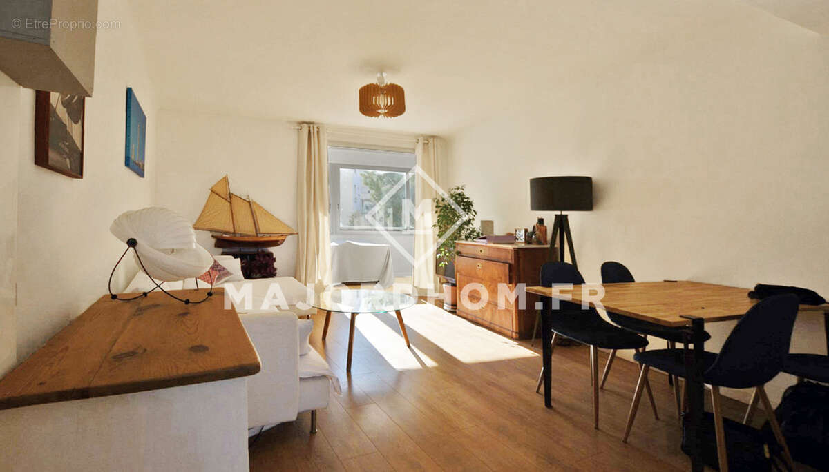 Appartement à MARSEILLE-7E