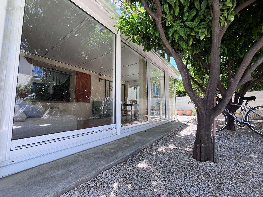 Magnifique appartement de type T2 en rez-de-chaussée avec jardin de 170 m² sans vis-à-vis et véranda de 20 m² - photo 6
