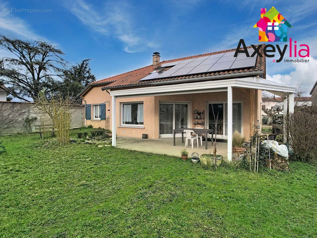 Maison à RIORGES