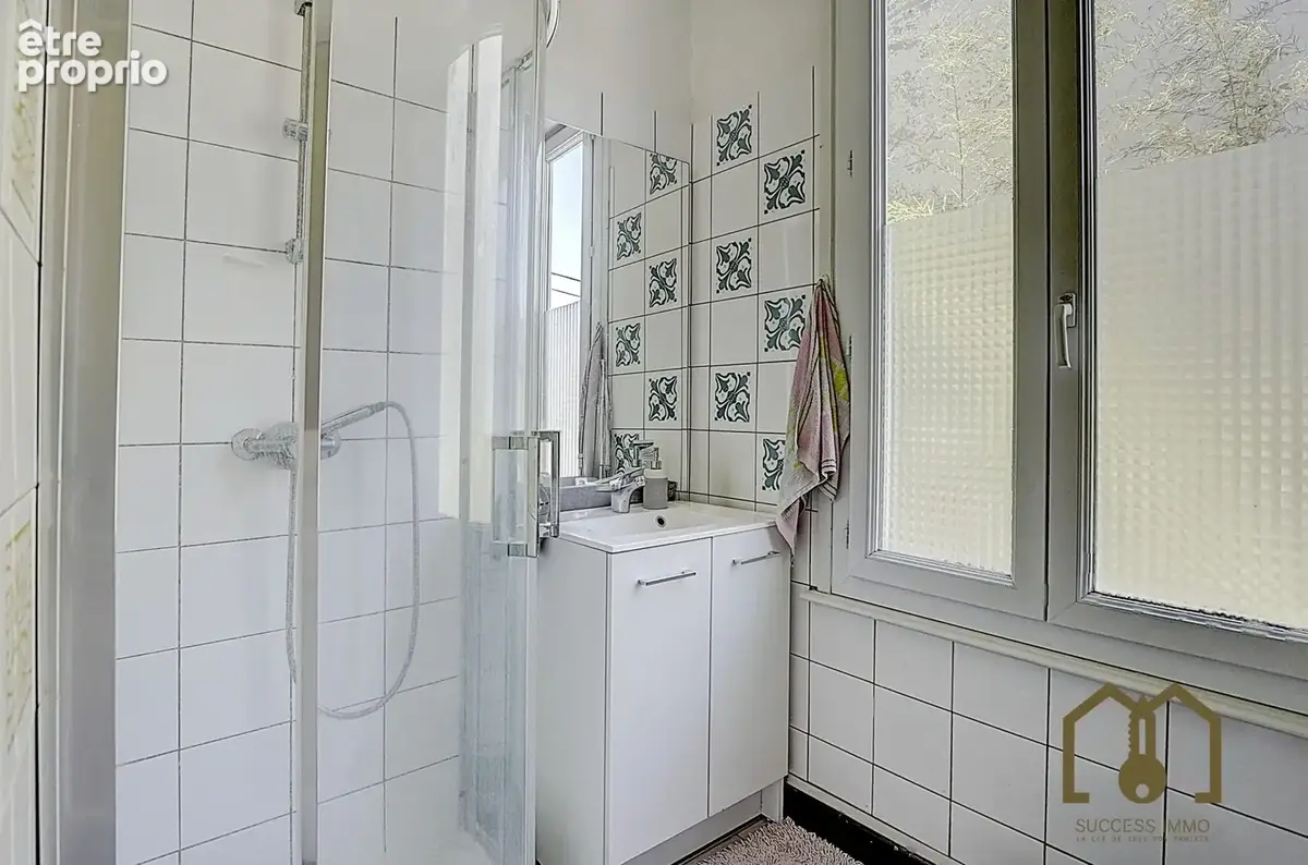 Maison 91 m² à Lyon-8e  - photo 5