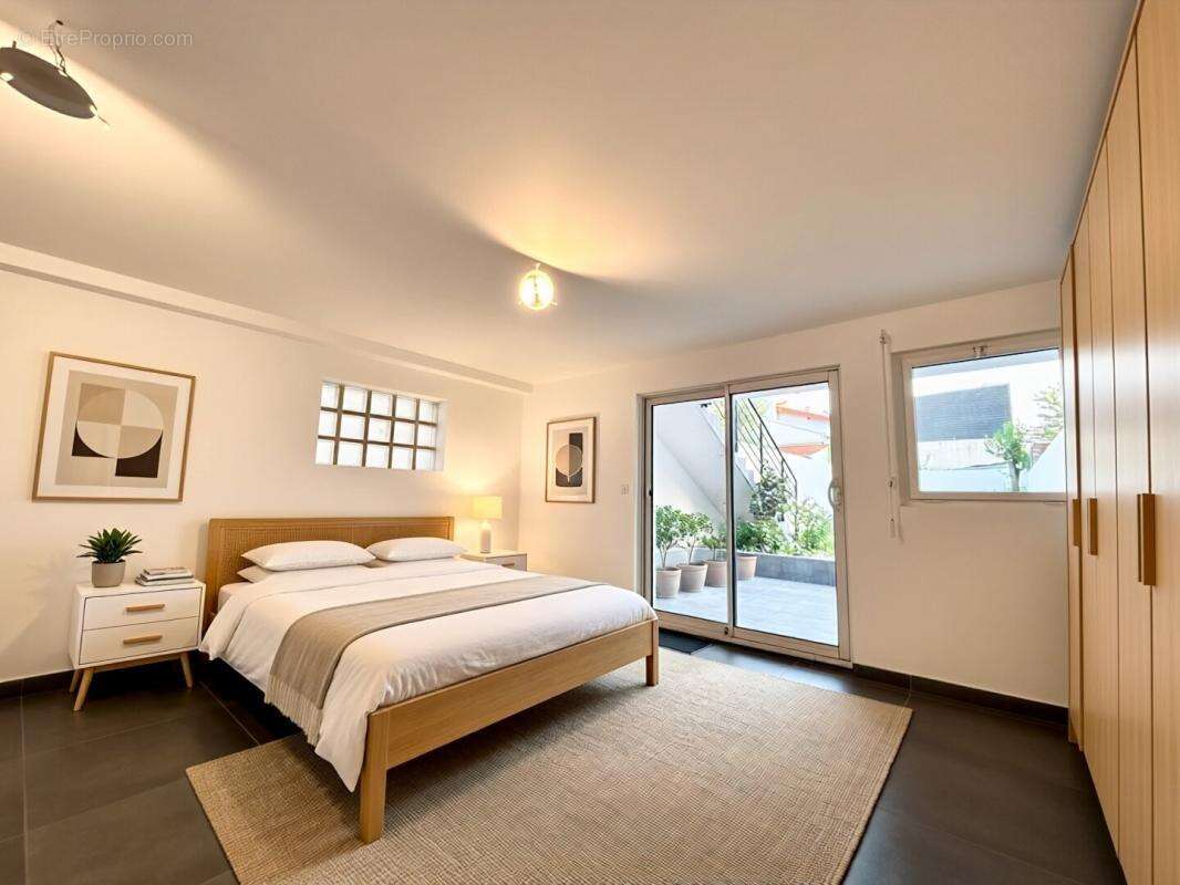 Fontenay Maison proche RER 15 min avec 2 terrasses, jardin et garage - photo 8
