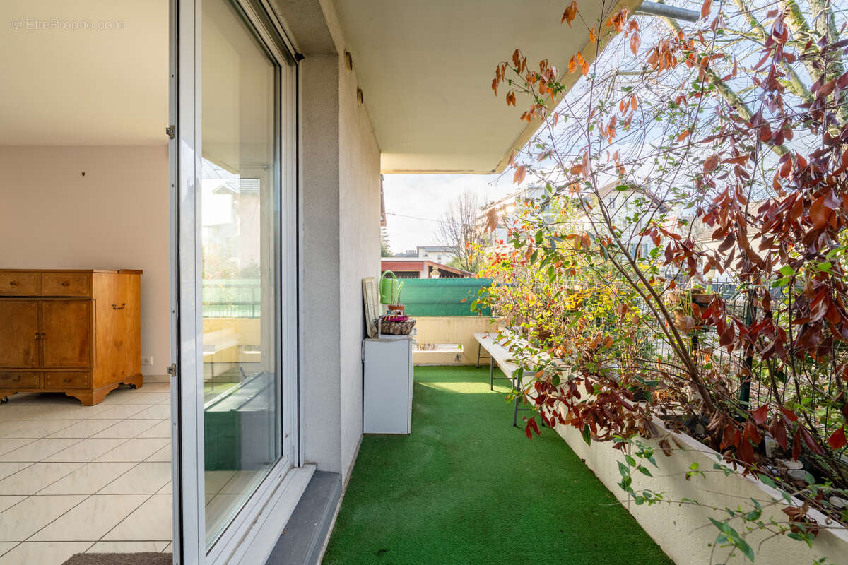 ANNECY - Appartement T2 avec terrasse - photo 2