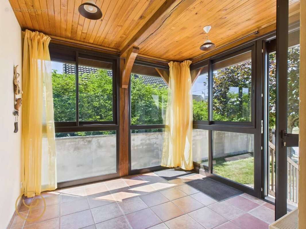 Maison à ROMILLY-SUR-SEINE