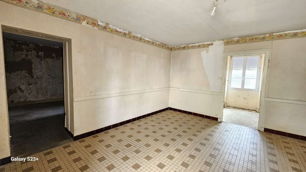 Maison à CELLES-SUR-BELLE