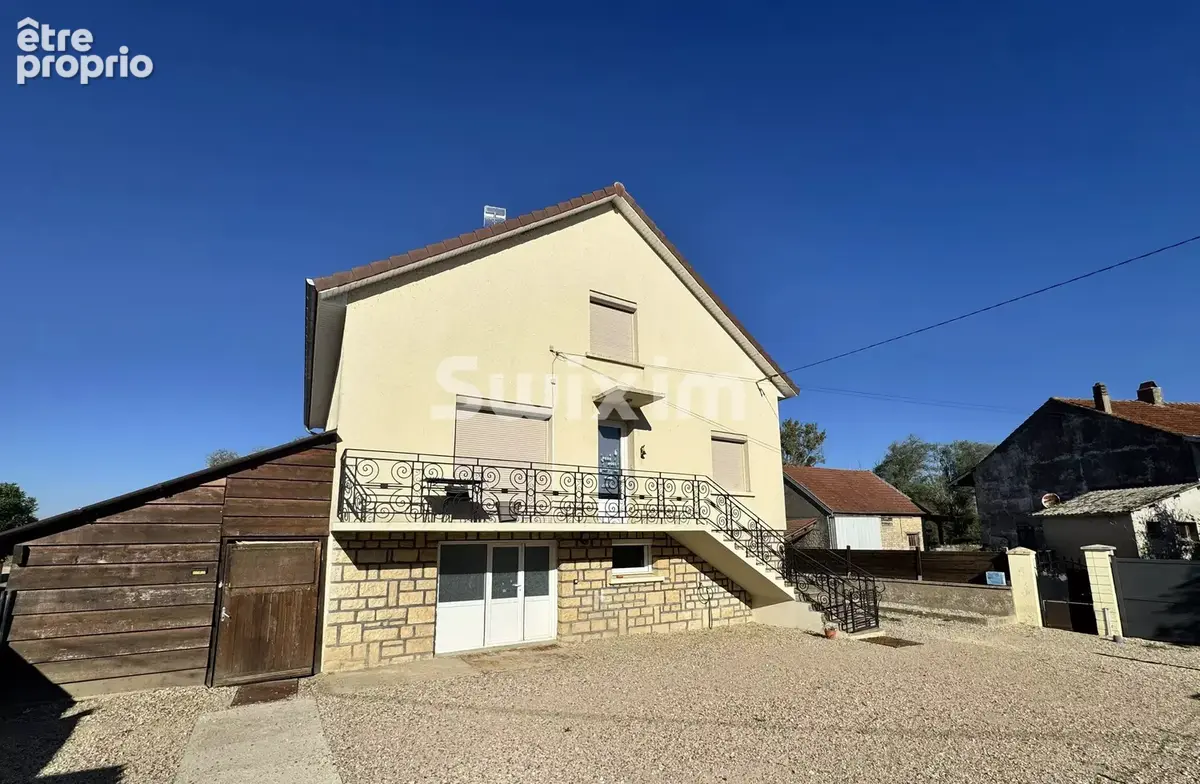 Photo Maison à Chaussin au prix de 219 000€