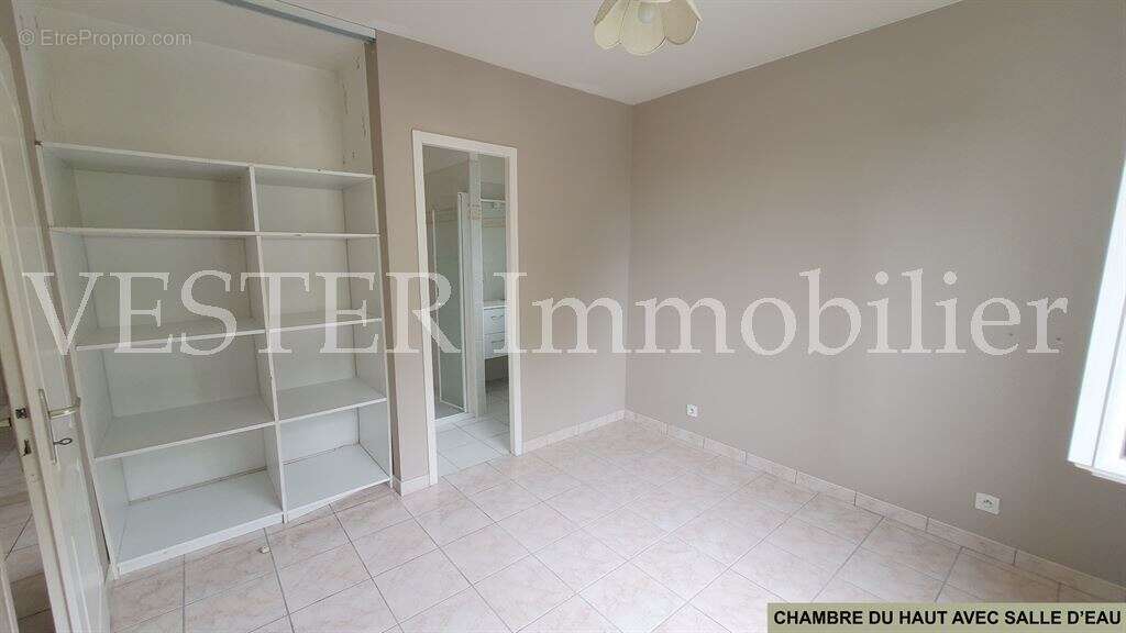 Maison à SAINT-FRONT-DE-PRADOUX