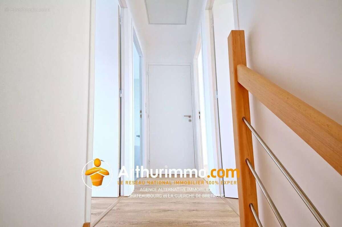 Maison à LA BOUEXIERE