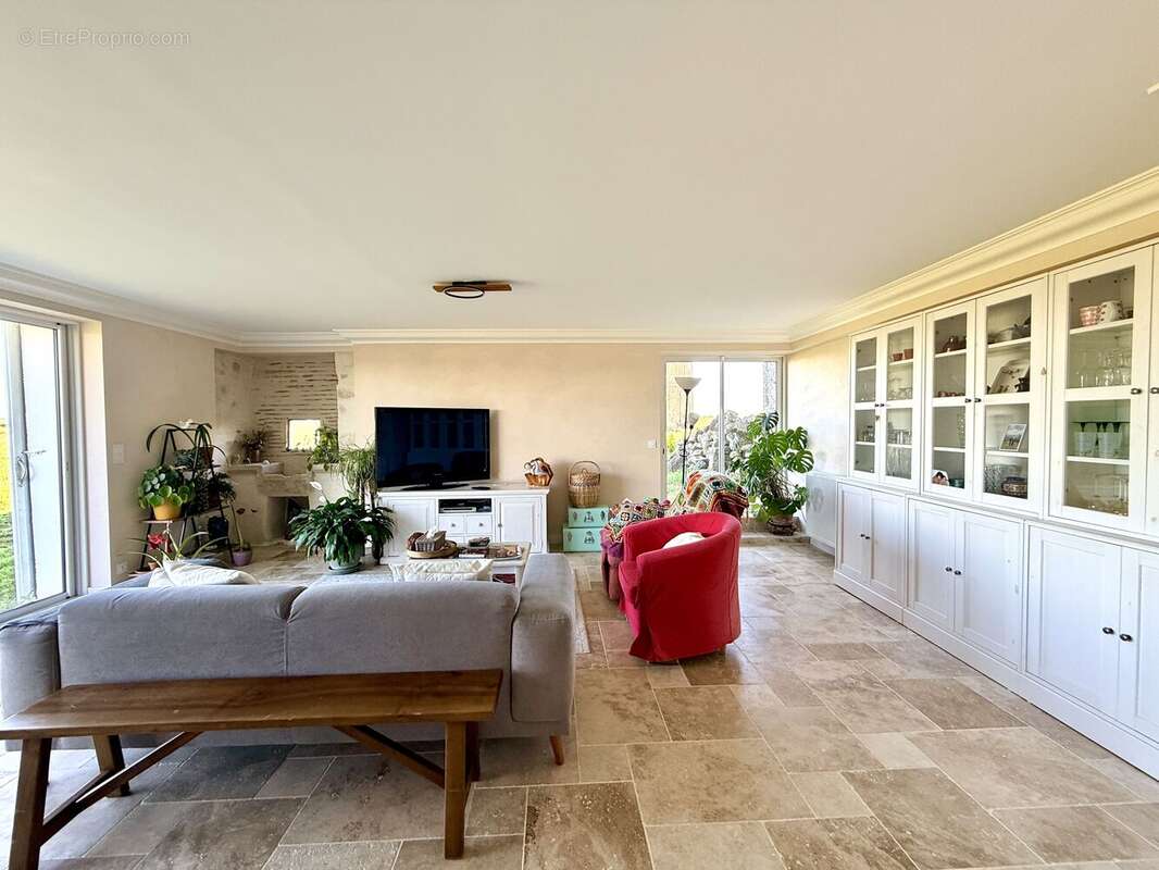 Photo 4 - Maison à HURE