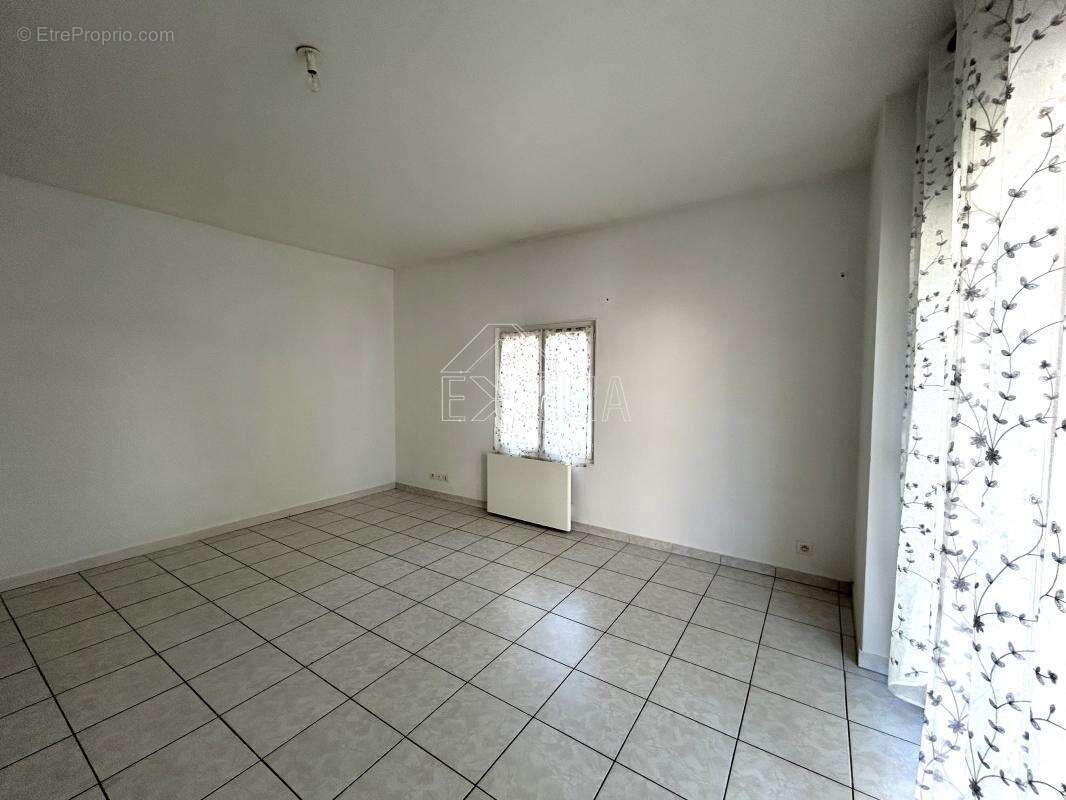 Appartement à BONNIERES-SUR-SEINE