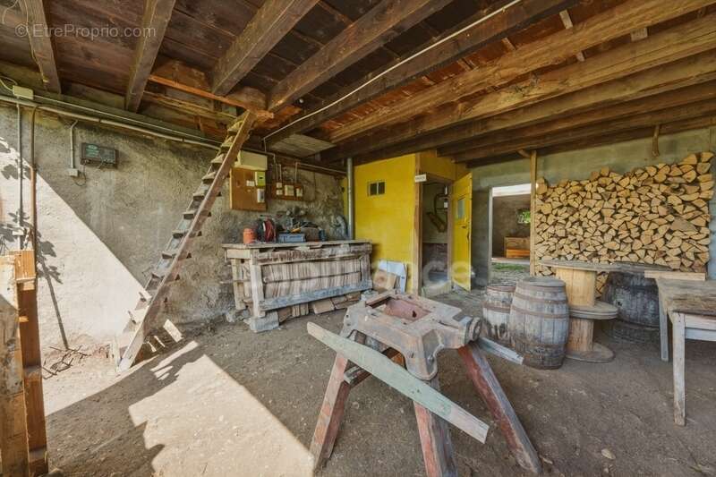 Maison à PERON