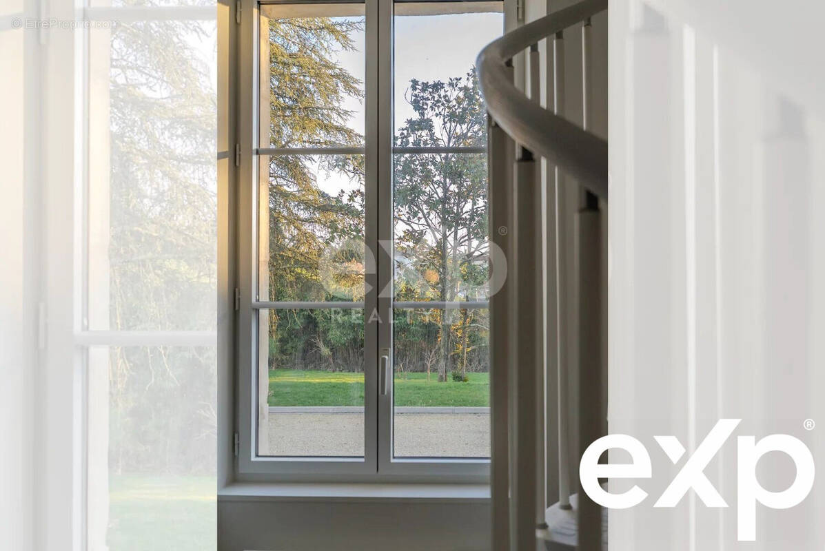 Appartement à SALLES