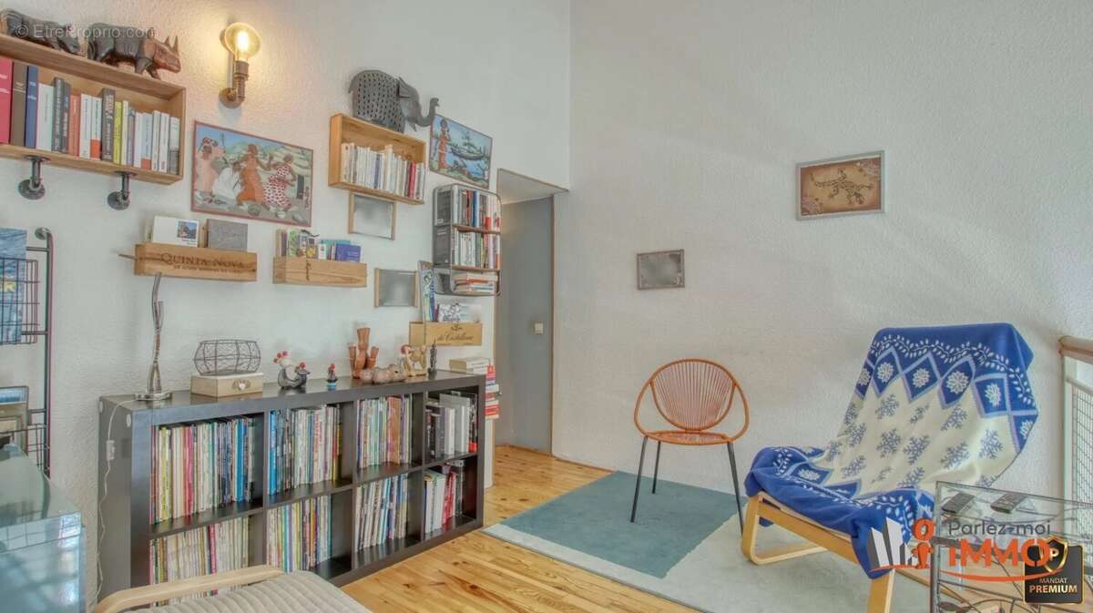 Appartement à SAINT-JEAN-BONNEFONDS