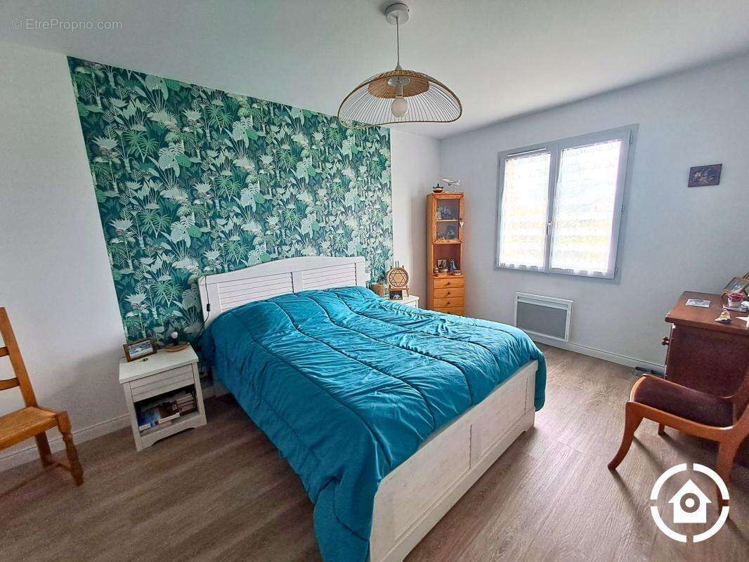 Maison plain-pied - 3 chambres - jardin clos & double garage - v - photo 11
