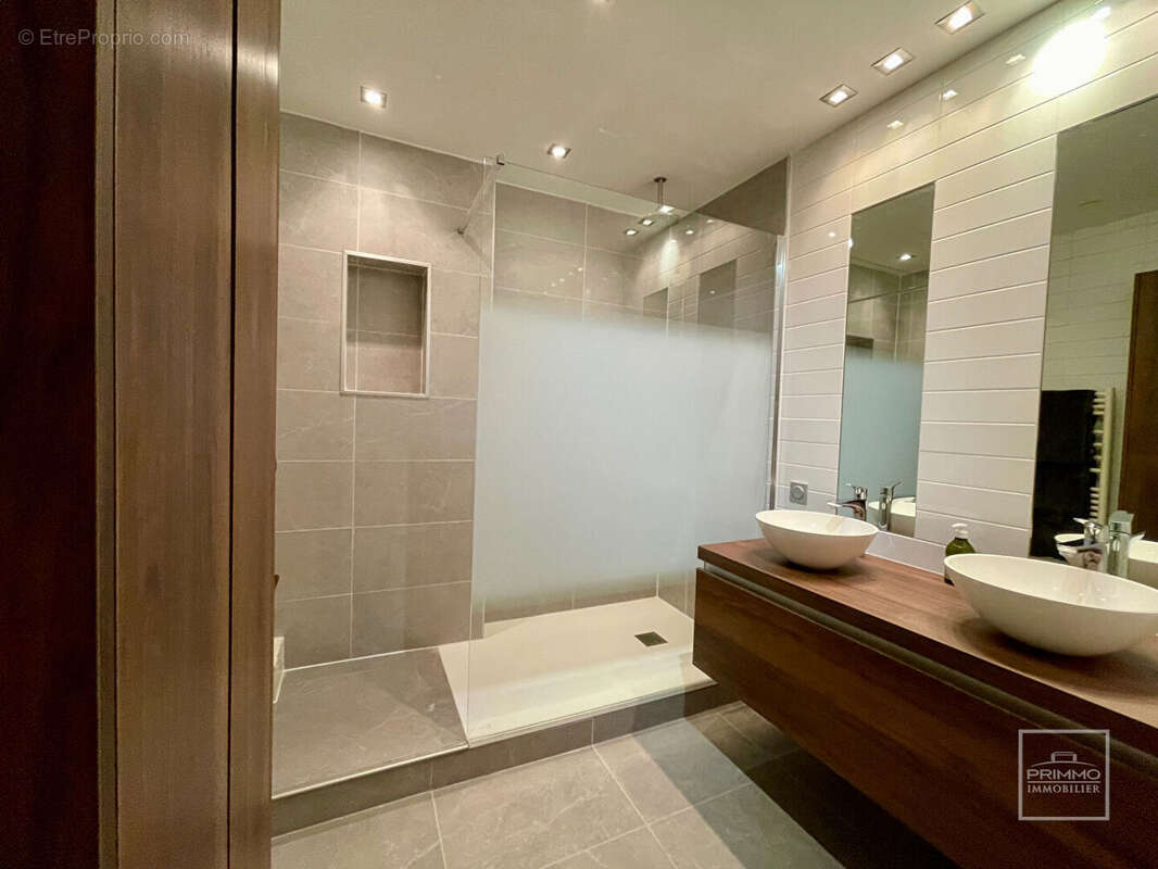 Appartement à LYON-6E