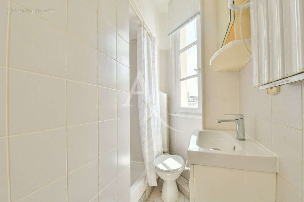 Appartement à PARIS-7E