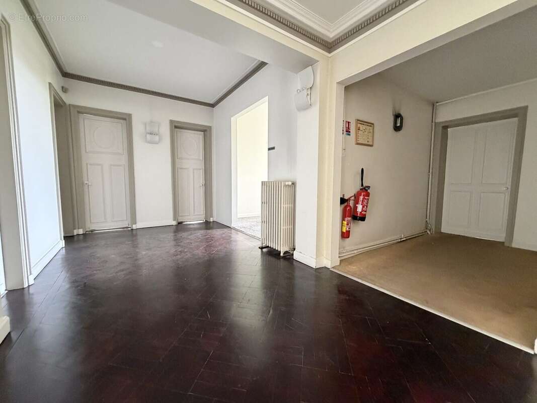 Appartement 420 m² à Lille  - photo 7