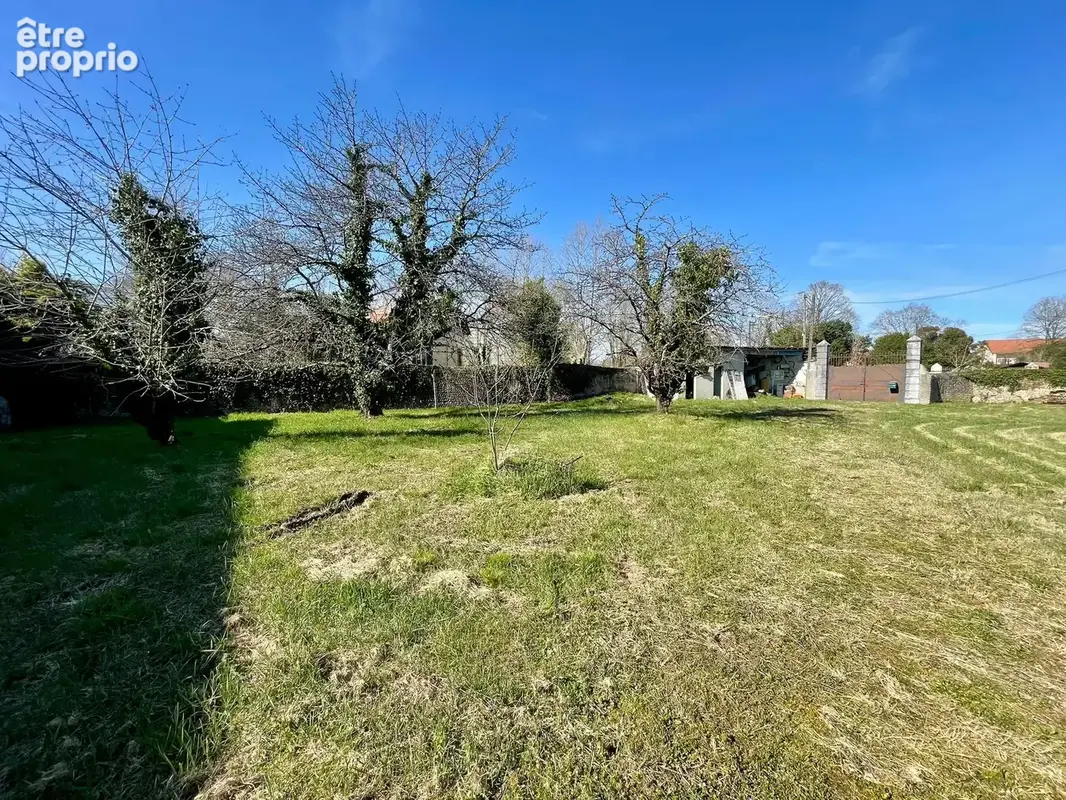 Ensemble immobilier avec deux maisons, un entrepôt et terrain constructible - photo 20