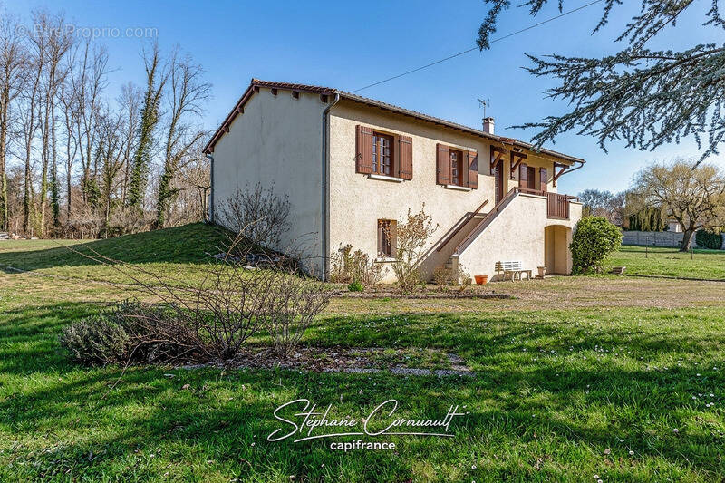 Maison à ANNESSE-ET-BEAULIEU