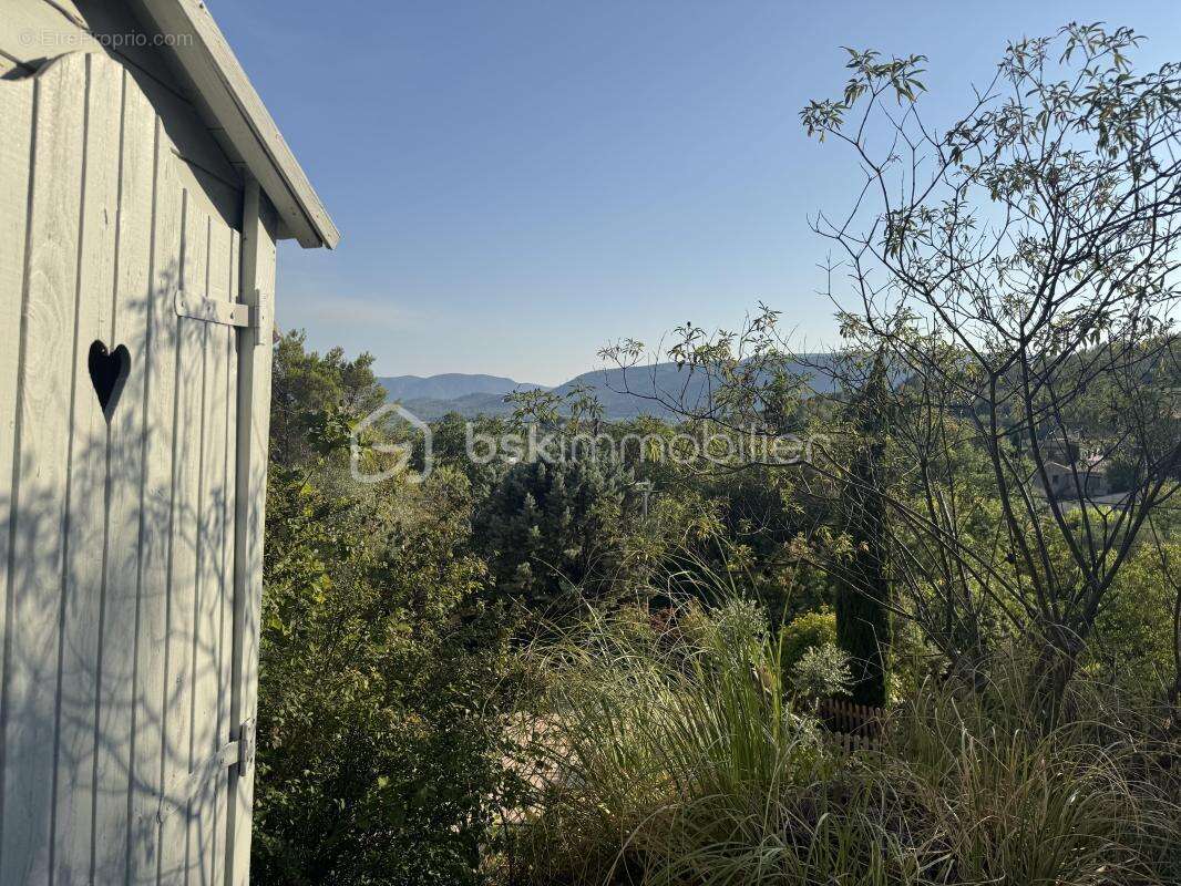 À La Roquebrussanne ( 83136), maison de charme dans un écrin de nature avec panorama exceptionnel, grand terrain et piscine - photo 27