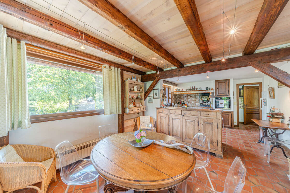 Chalet d’exception 8 pieces   350 m2 sur terrain  5000 m2  chatillon-sur-cluses - photo 10