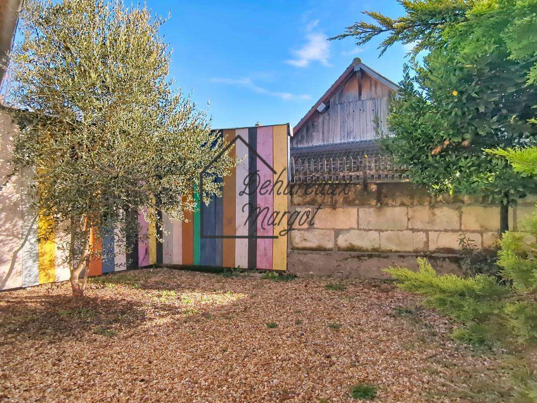 Maison à VICQ-SUR-NAHON