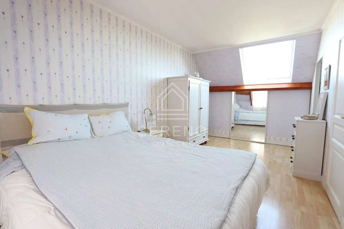 Maison à CHAMPS-SUR-MARNE