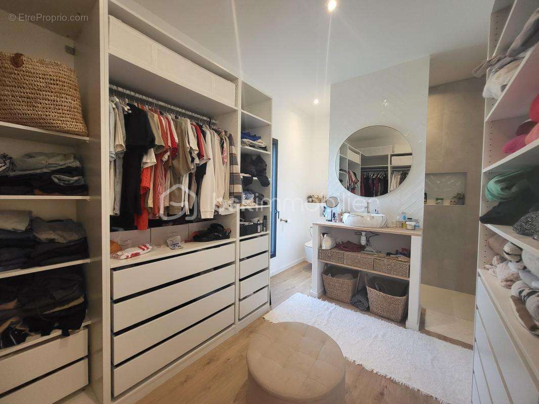 Maison à SAINTE-COLOMBE-EN-BRUILHOIS