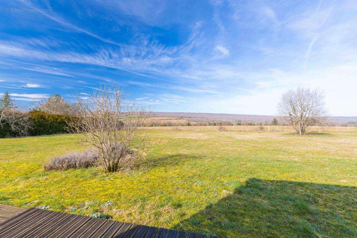 Ensemble immobilier sur terrain constructible à Pasques - photo 2