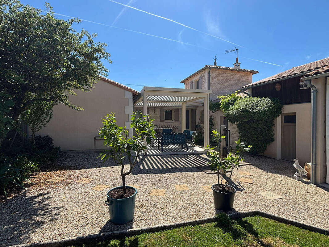 Maison à LA CRECHE