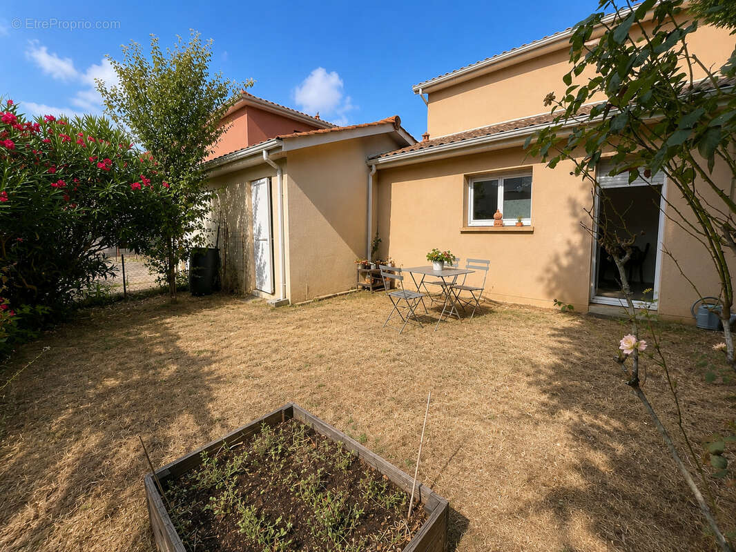 FLOIRAC   Maison T3 de 72 m2 avec garage et jardin - photo 12