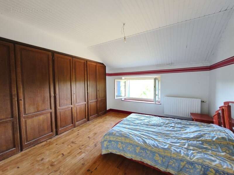 Maison à vendre 9 pièces 282 m² salon, séjour, 4 chambres, jardin, garage. 20min Montluçon (03) 3h30 Paris - photo 9