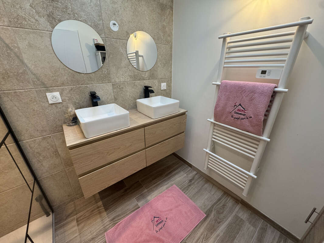 Maison à SAINT-MAURICE-DE-GOURDANS