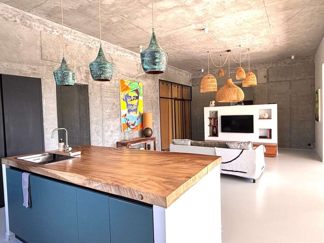 Superbe Villa ultra moderne + 2 dépendances 3 piscines sur 3 243 m² de terrain - photo 6