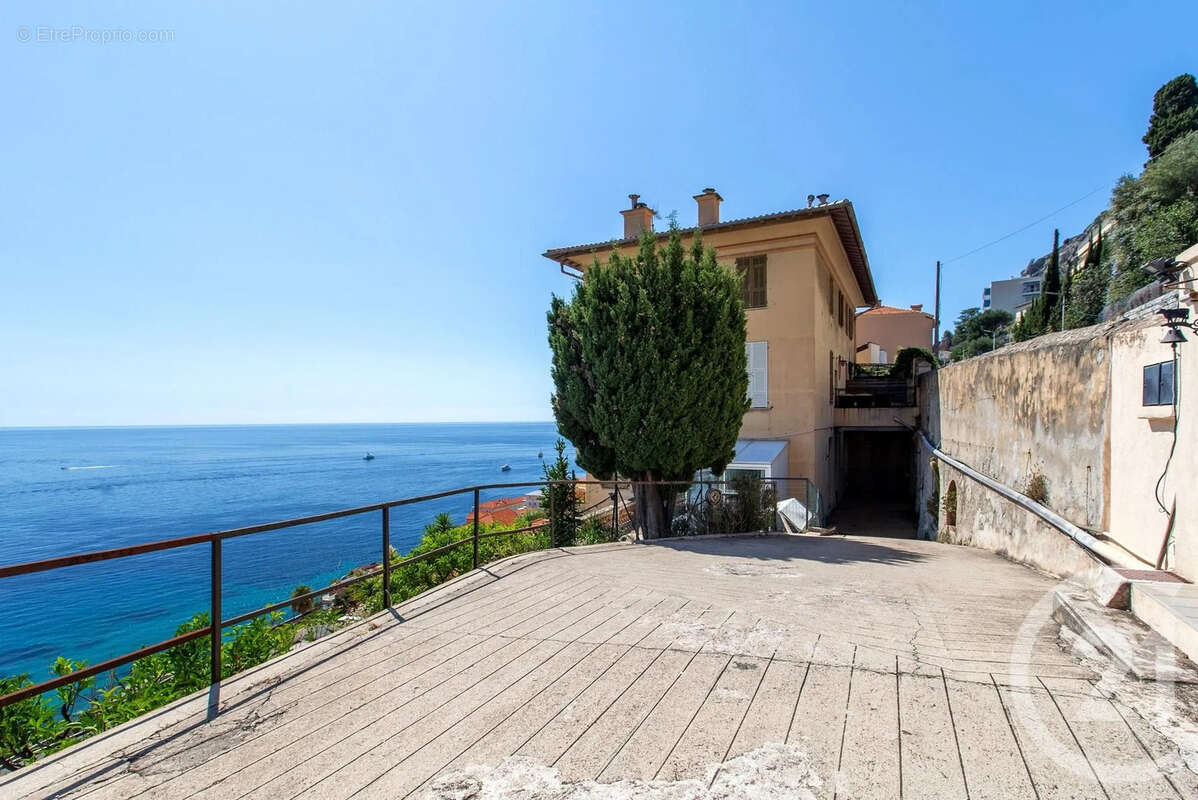 Autre à ROQUEBRUNE-CAP-MARTIN