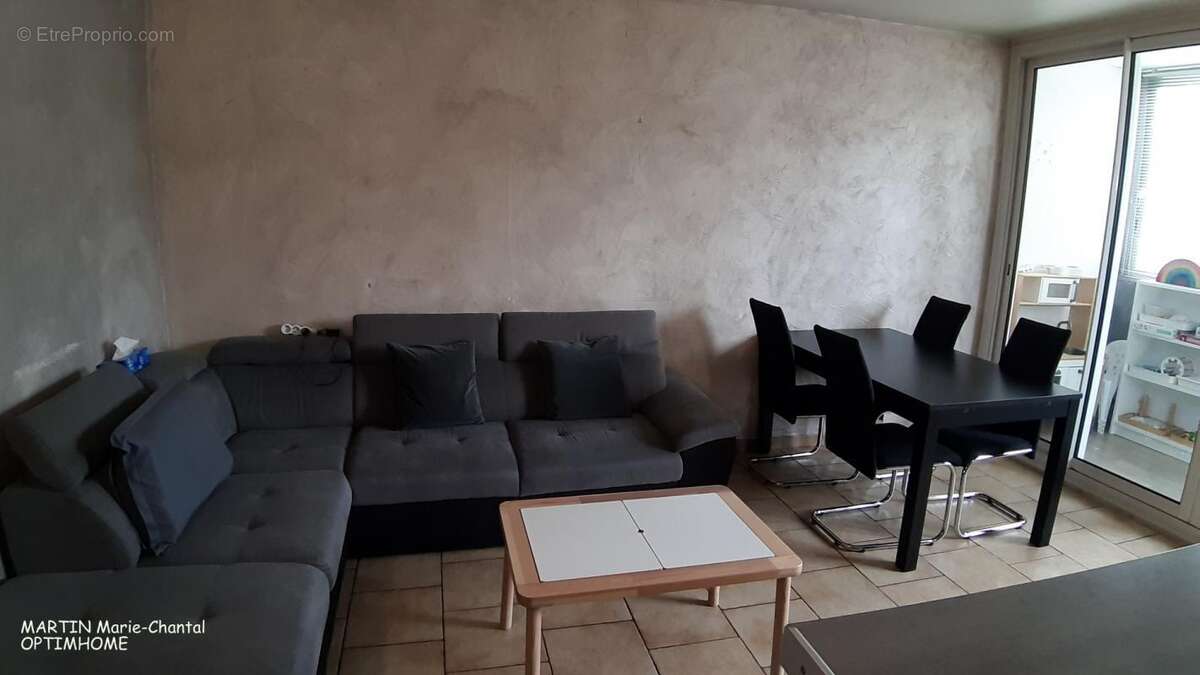Appartement T3 lumineux avec loggia, parking, cave – Marseille 15e bd du Bosphore - photo 16