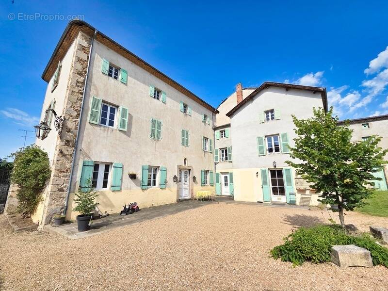 Maison à CUNLHAT