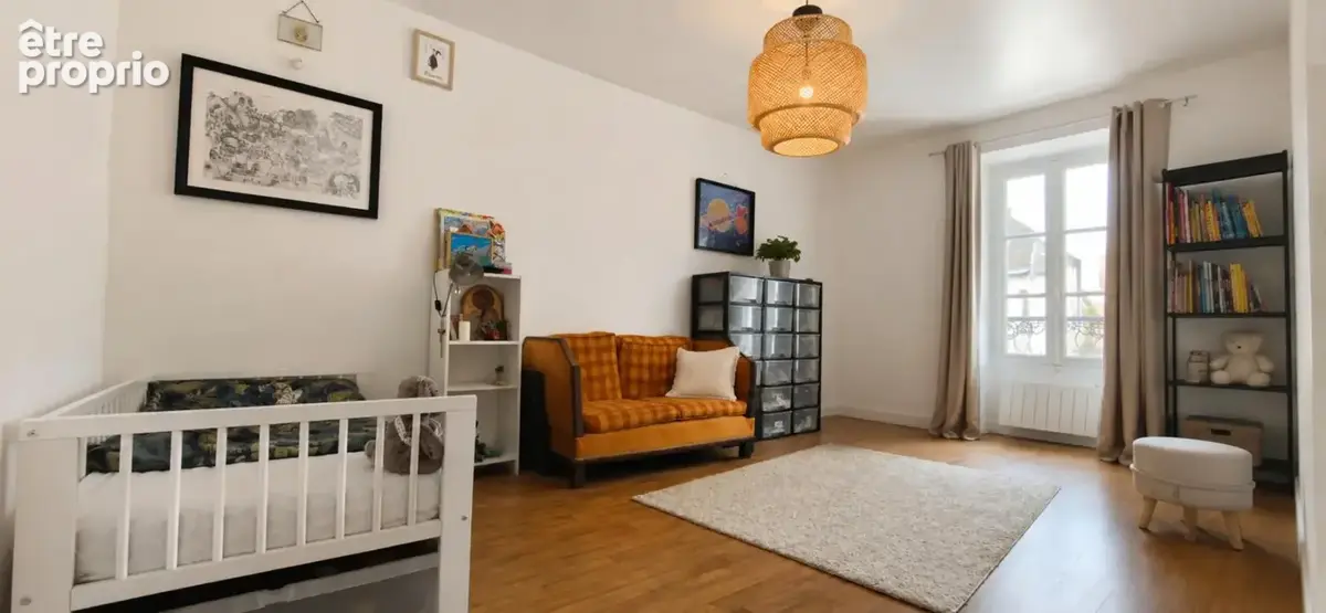  À VENDRE  Une maison pleine de charme… et de potentiel, proche de Sablé - photo 4