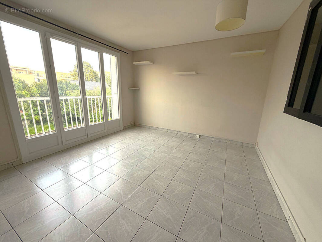 Appartement à LIVRY-GARGAN