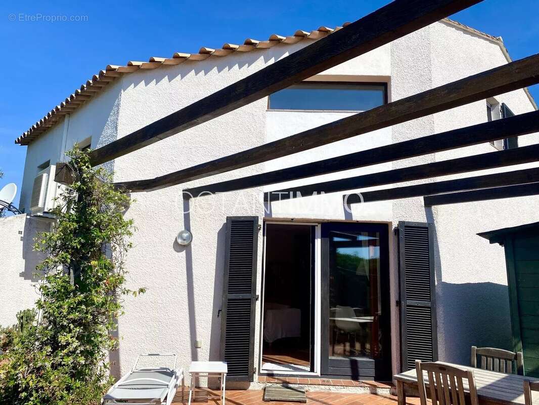 Maison à VALBONNE