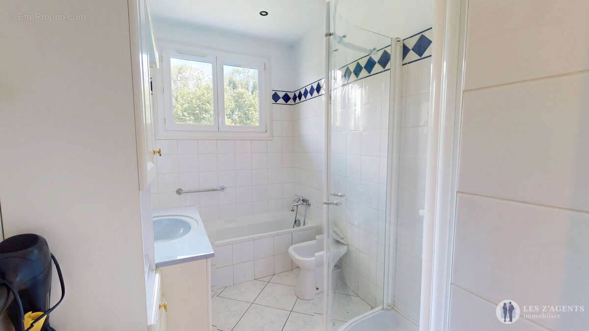 Appartement de 125 m² au 1er étage d'une maison avec terrain constructible d'environ 1 000 m² ? Saint-Martin-d'Hères - photo 5