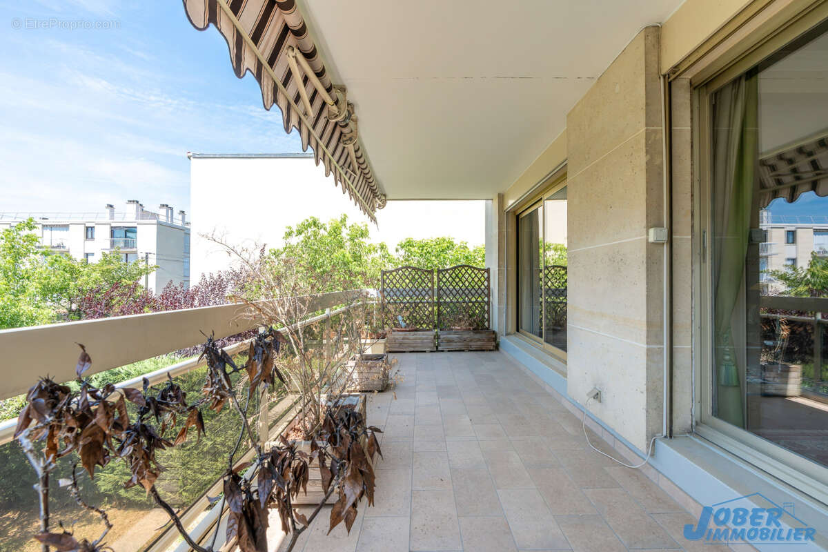 Appartement à NOGENT-SUR-MARNE