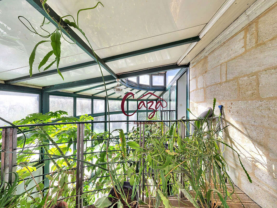 Maison à FARGUES-SAINT-HILAIRE