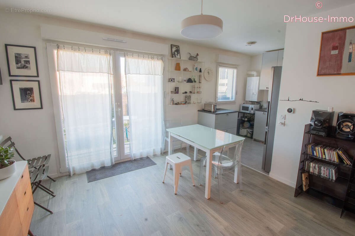 Appartement à MAUCHAMPS