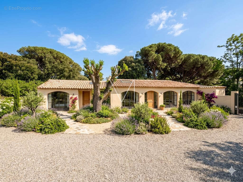 Petite maison de 88m2 a grimaud dans residence a pied de la plage - photo 6