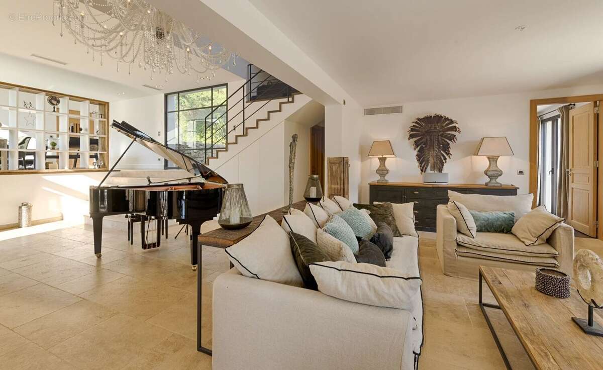 Maison à MOUGINS