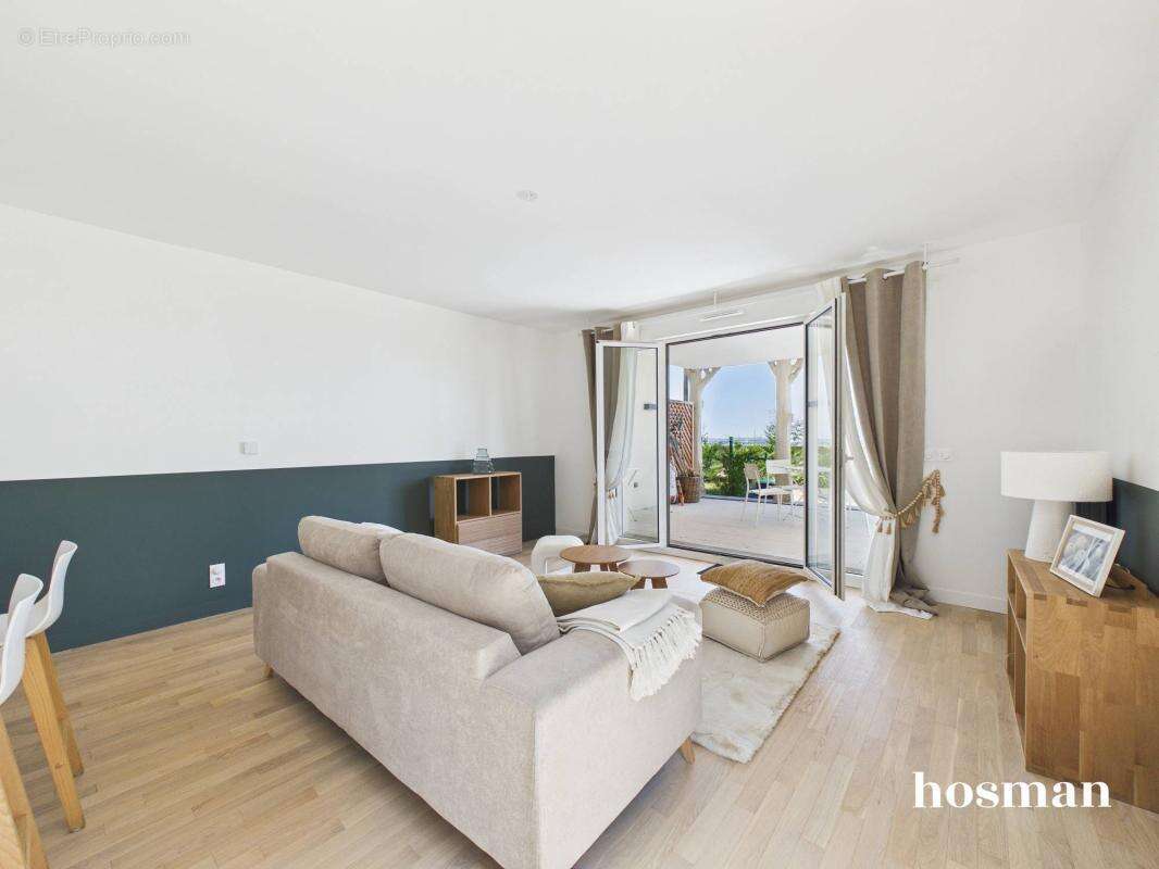 Appartement 4 pièces de 94 m² - Terrasse 60 m² et jardin 100 m² - Rue De Malabry, Le Plessis-Robinson - photo 3