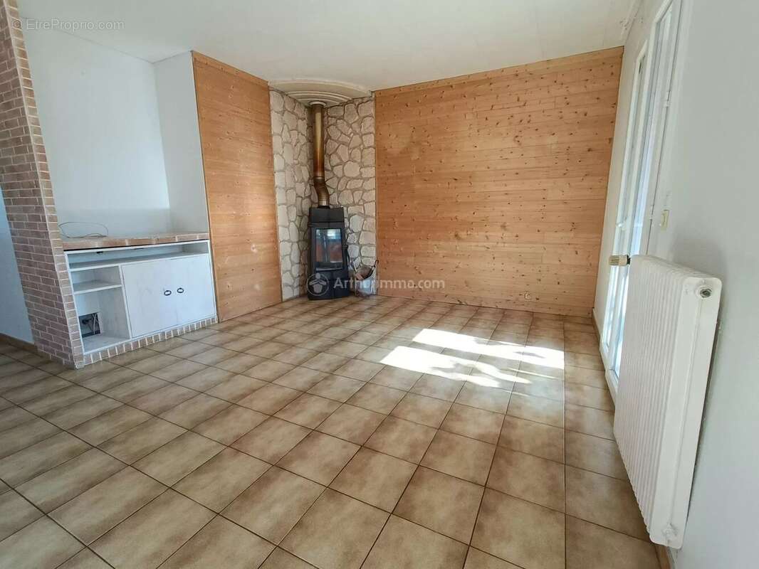 Maison à SAINT-JUERY